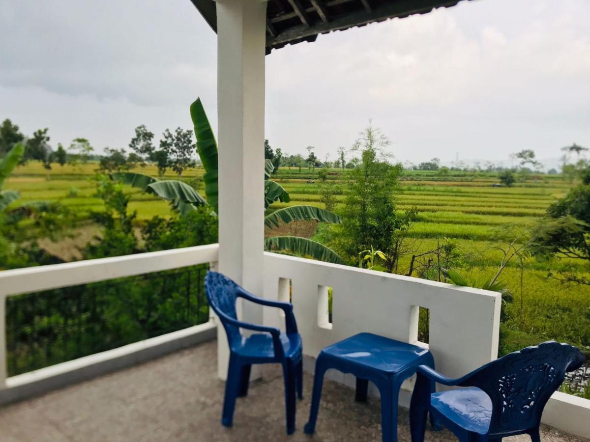 Tiara Homestay Plambi Exterior foto